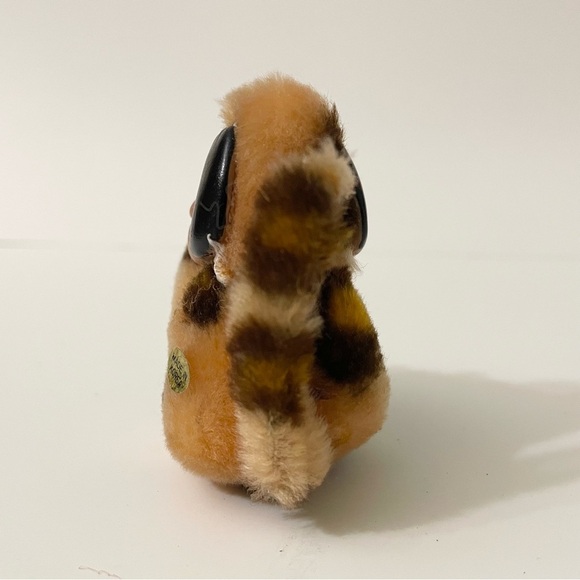 Vintage Wrinkles Hound Hugger Dog Plush Doll - Picture 7 of 16